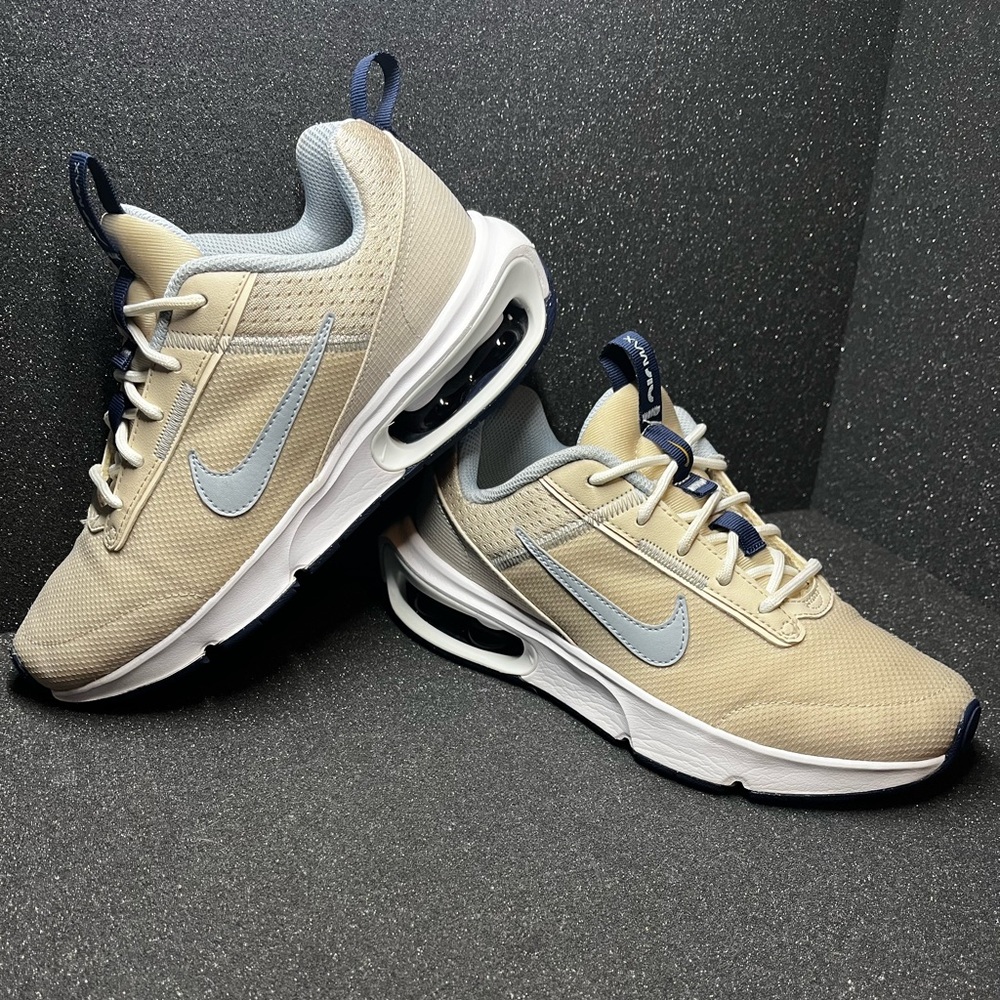 Nike air max joggers Cream and Gray Athletic Shoes women’s 7.5
